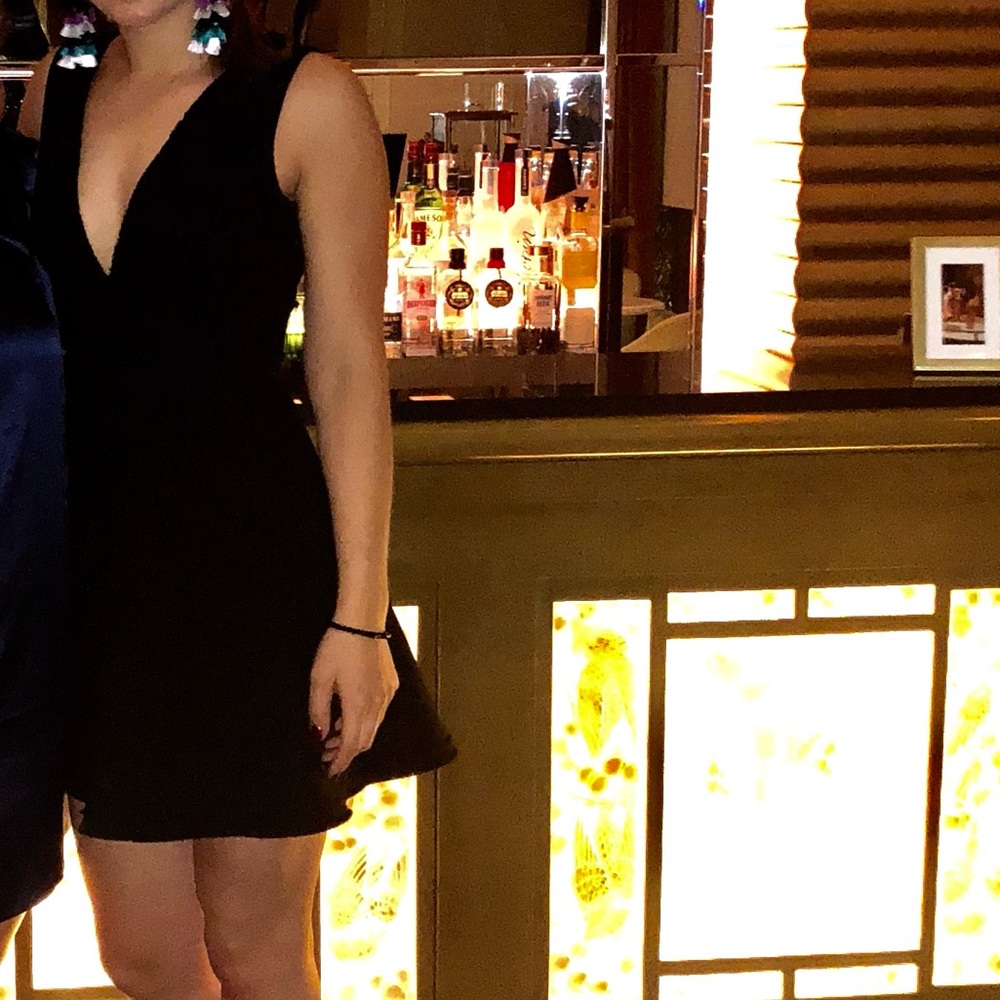Elegant Black Sleeveless Dress